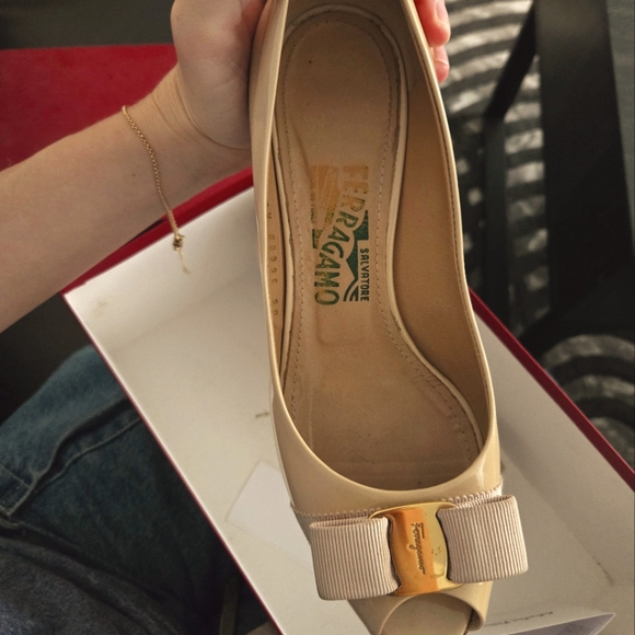 Salvatore Ferragamo SissiNude Wedge Heals with Gold Detail Bow - Picture 3 of 7